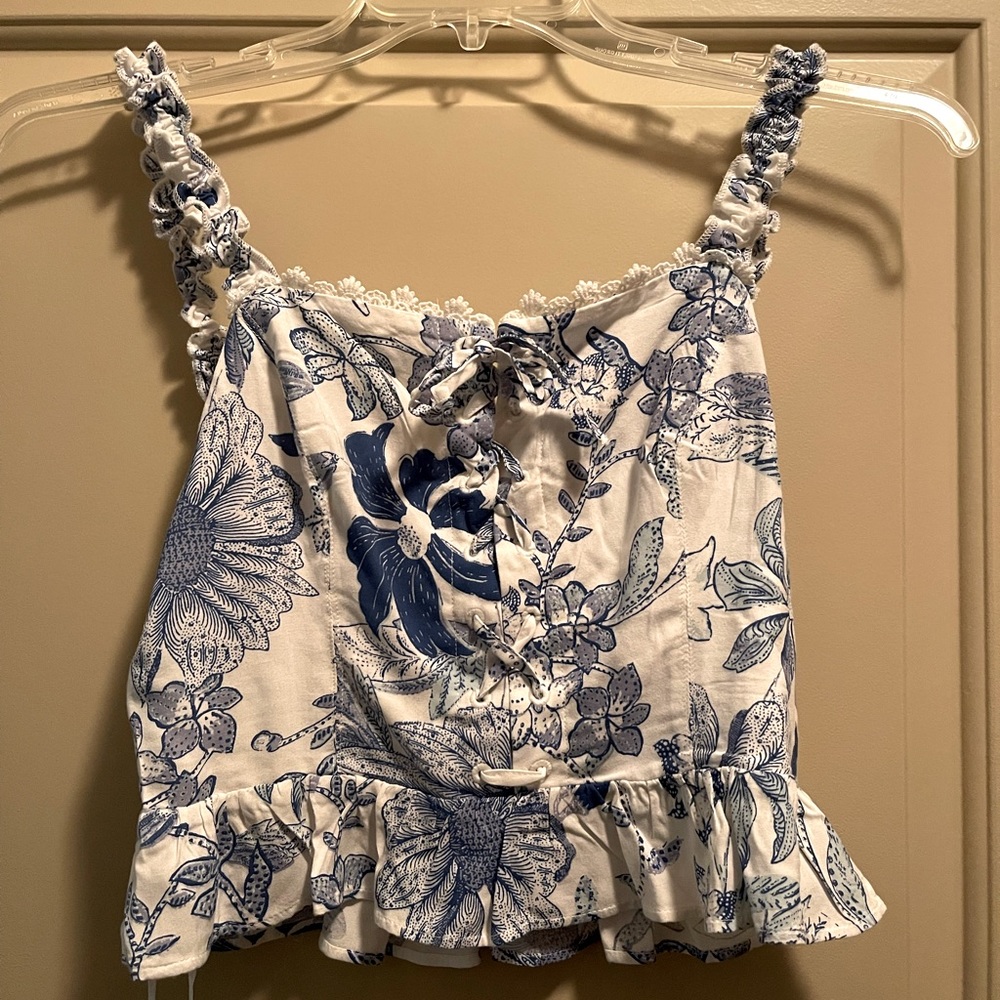 Urban outfitters crop tank top